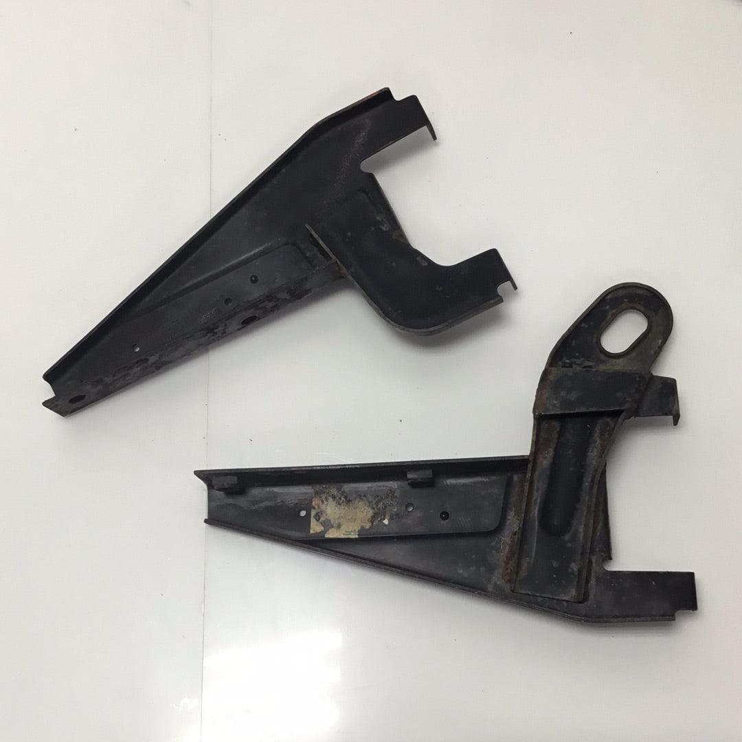 VW Corrado Front Bumper Mounting Bracket Left Right Pair 535807113